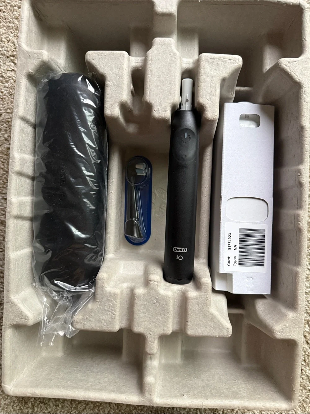 iO Oral-B Complete Clean Rechargeable Toothbrush - Black Only